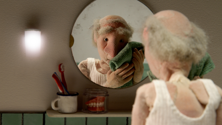 Zwermen still1 - Piet Badkamer.jpg